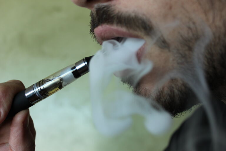 Pesquisadores divulgam nota técnica sobre cigarros eletrônicos e desinformação